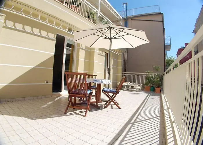 Apartamento Souvenir 6 *