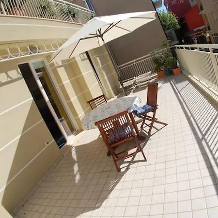 Apartament Souvenir 6 *